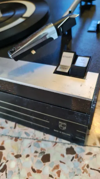 Giradischi vintage Philips 22 GA105/04Z