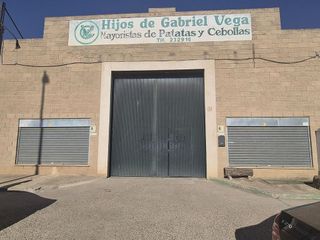 Nave industrial en alquiler en Azucaica - Santa María de Benquerencia en Toledo