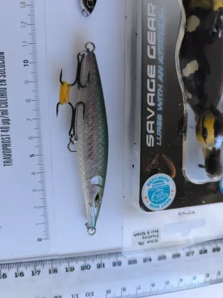 Señuelos Savage Gear 3D Suicide Duck y otros