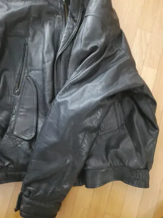 Cazadora Cuero Vintage Negra