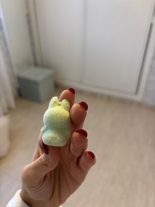 Labubu mini verde llavero bolso