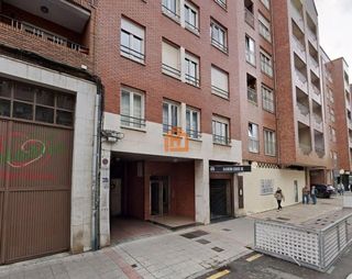 Garaje en venta en La Chantría - La Lastra en León