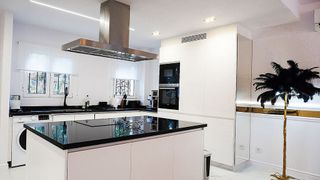 Piso en venta en Nueva Andalucía centro en Marbella