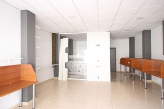 Local comercial en alquiler en Las Flores - Huerta en Gabias (Las)