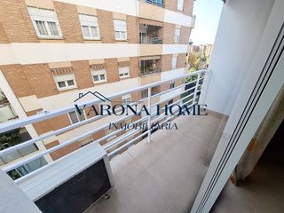 Piso en alquiler en Ciudad Jardín - Zoco en Córdoba