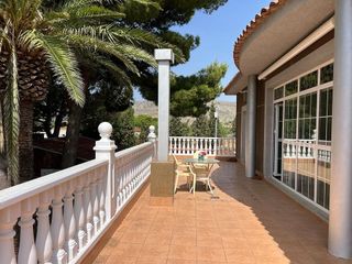 Chalet en alquiler en Elda