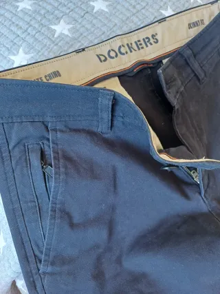 Pantalón dockers La talla W28 L32