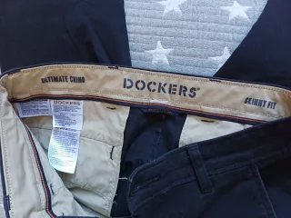 Pantalón dockers La talla W28 L32