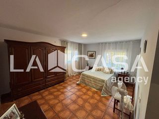 Chalet en venta en Montequinto en Dos Hermanas