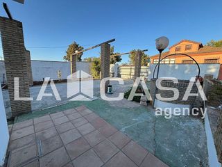 Chalet en venta en Montequinto en Dos Hermanas