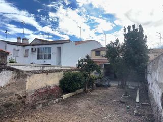 Casa adosada en venta en Arroyo de la Luz
