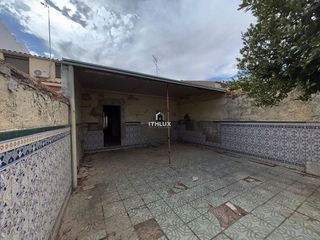 Casa adosada en venta en Arroyo de la Luz