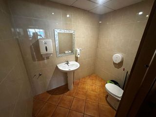 Local comercial en venta en Playa de Poniente en Benidorm