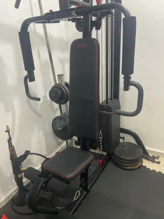 Equipo de gimnasio multifuncional y saco boxeo