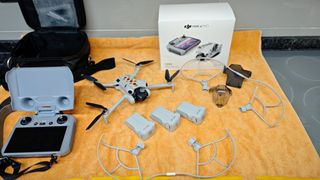 Dron DJI Mini 4 Pro + Accesorios ¡¡ INMEJORABLE !!