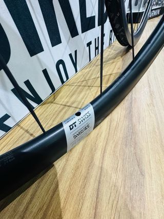 Rodas DT Swiss R1800 Disco Perfil 30