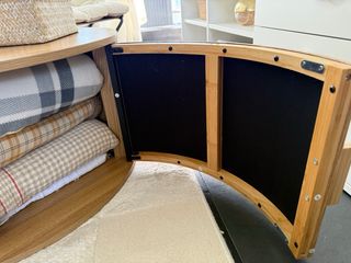 Mesa de centro de madera con almacenamiento