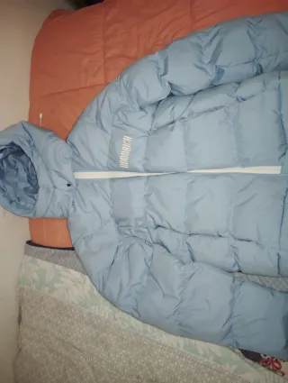 Vendo chaqueta Hoodrich celeste del JD, como nuevo