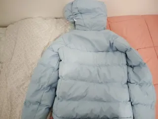 Vendo chaqueta Hoodrich celeste del JD, como nuevo