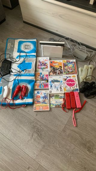 Consola Wii con juegos y accesorios