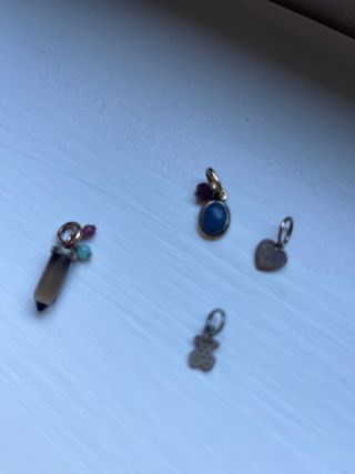 Lote 4 charms Tous oso, corazón, piedra