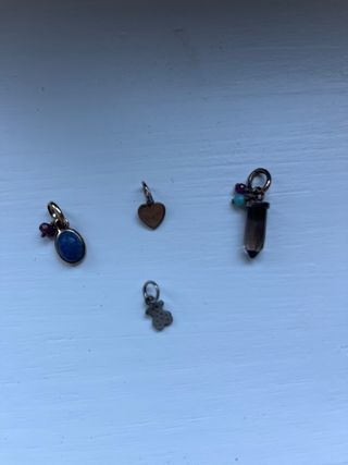 Lote 4 charms Tous oso, corazón, piedra