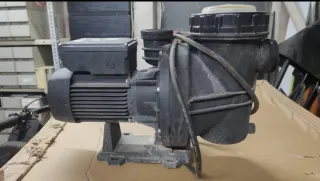 Piscina desmontable con motor