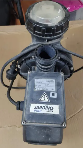 Piscina desmontable con motor