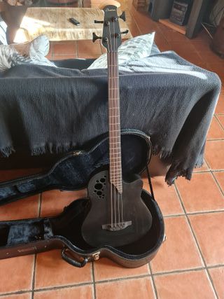 Bajo electro acústico Ovation como nuevo