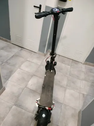 Monopatín Cecotec Bongo Z