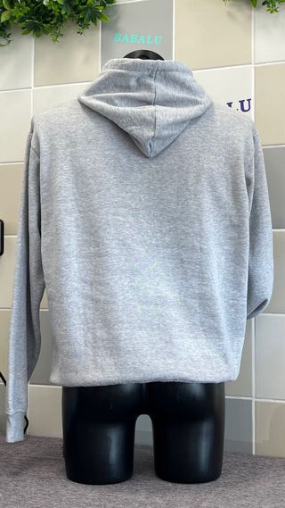 Hoodie cinza com estampa de mulher