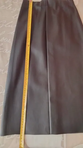 Falda ajustada larga negra