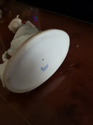 Figura porcelana Lladró niña con cesta