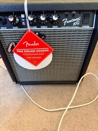 Amplificador Fender Frontman 10G