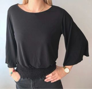 Blusa negra manga acampanada Talla M
