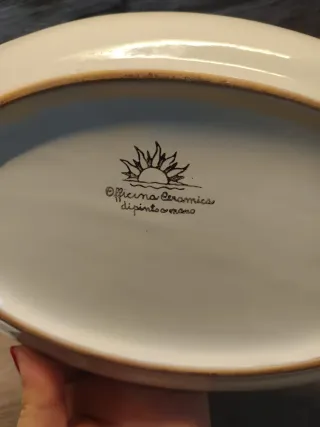 Piatto in ceramica decorato