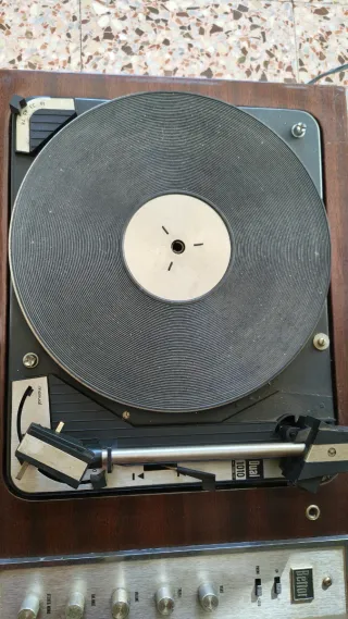 Tocadiscos Bettor ami-10 s