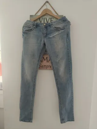 5 Pantalón vaquero mujer cada uno 5€