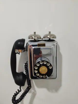 Teléfono antiguo Standard Electrica pared