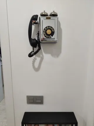 Teléfono antiguo Standard Electrica pared