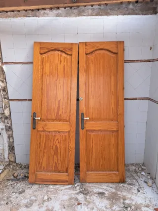 Puertas madera maciza pino oregón