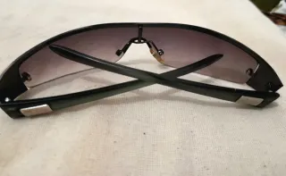 Gafas de sol Gucci negras y marrones