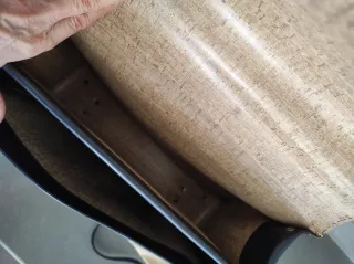 Cartella vintage blu con dettagli oro