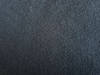 Top negro con lentejuelas doradas