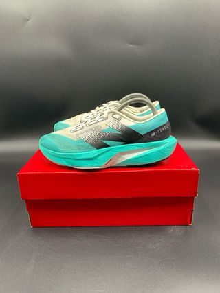 New Balance Rebel V4