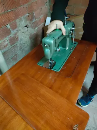 Máquina de coser Refrey Transforma