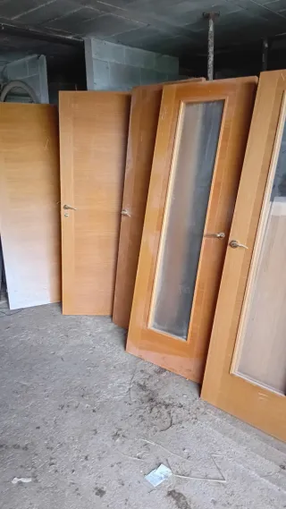 Puertas de roble ciegas y cristaleras