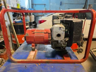 Generador Eléctrico Gasolina Rojo