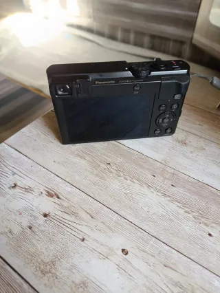 Panasonic Lumix TZ70 Negra