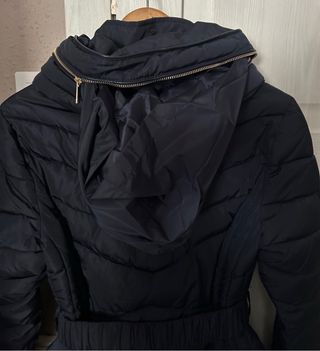 Parka  azul marino con capucha